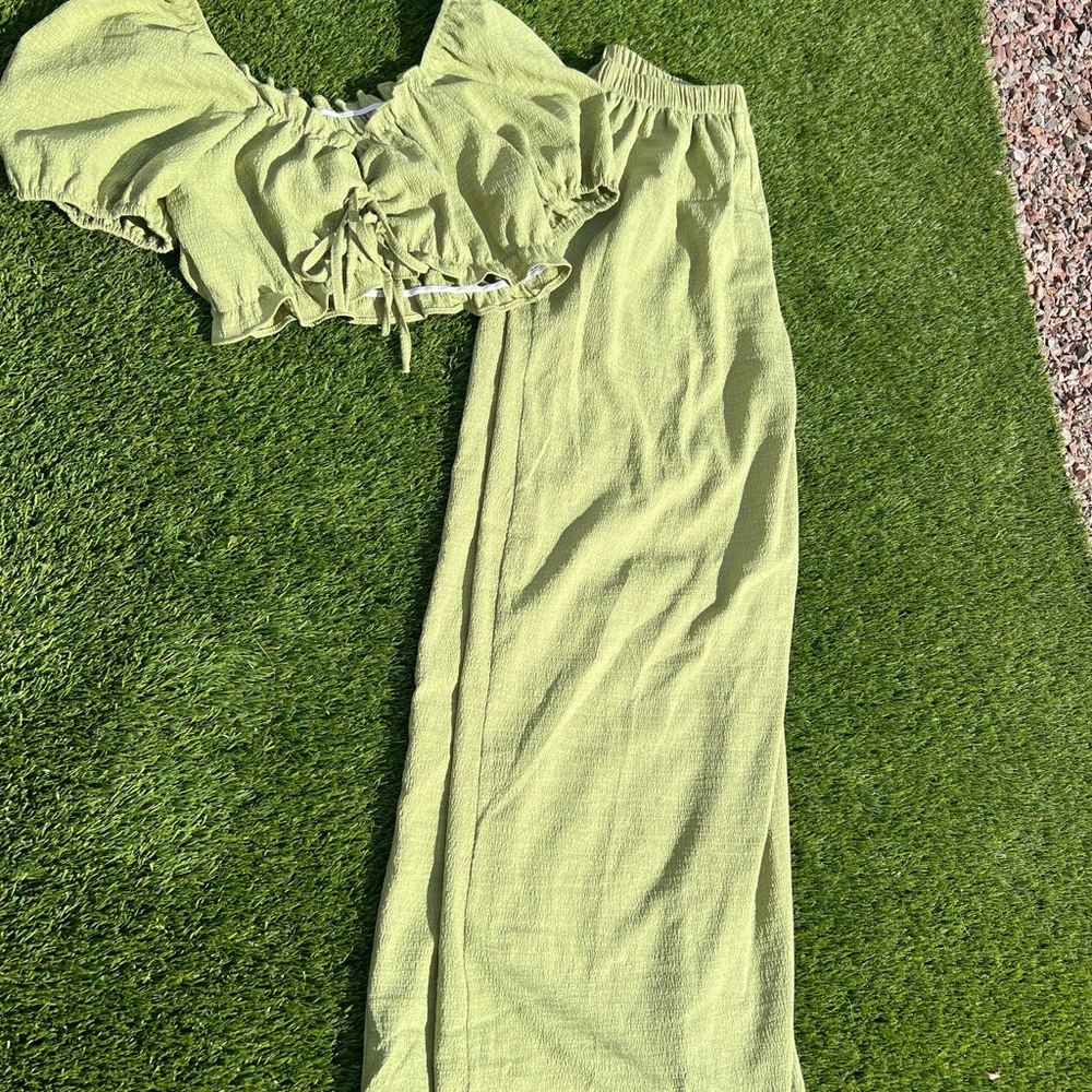 Green Two-Piece Set